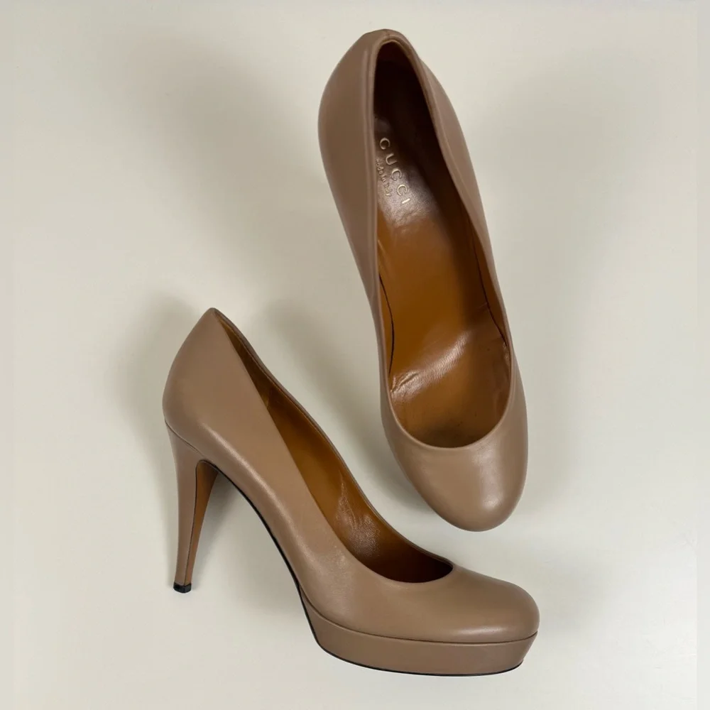 Gucci Nappa Charlotte Leather Pump in Winter Rose - Picture 3 of 12